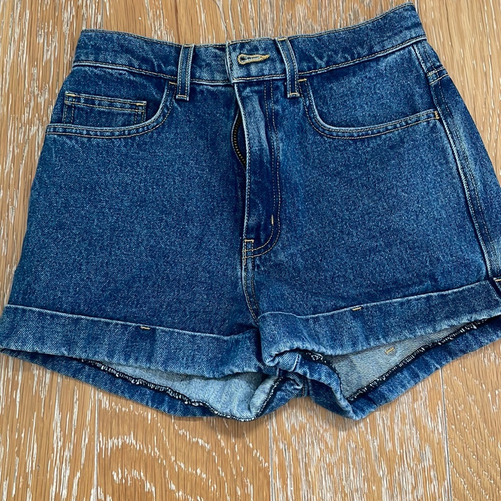 American Apparel Ultra High Waisted Jean Shorts in Medium Wash (Size 26)